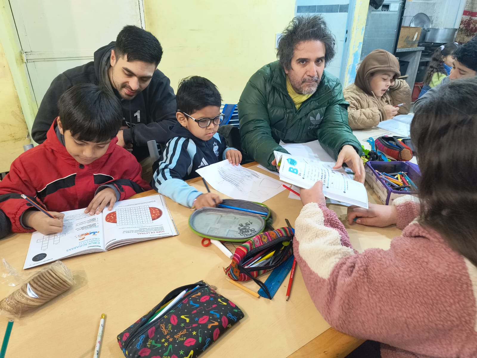 Actividades recreativas con los chicos en Voces de Barro